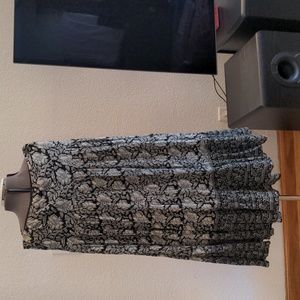 Chaps (Ralph Lauren brand) black and ivory print skirt